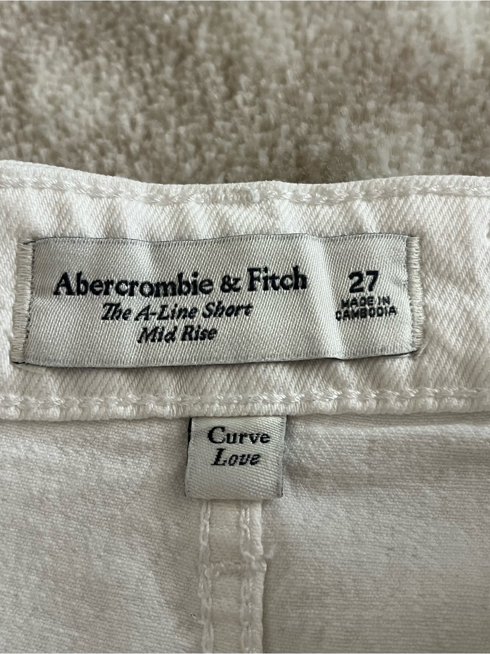 White Abercrombie shorts - Picture 6 of 7